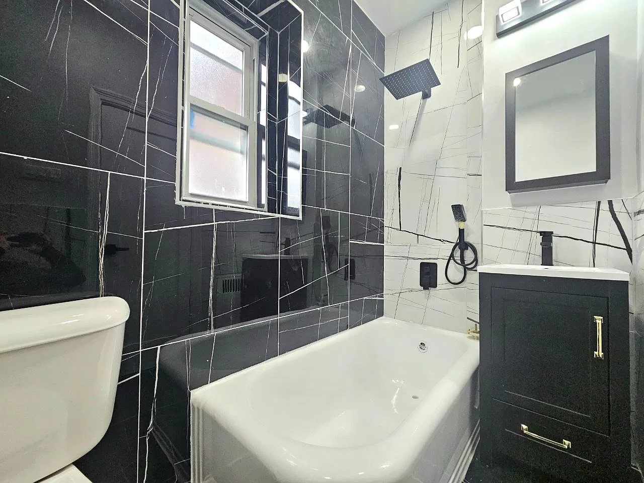 17 Dewitt Rd — Photo 4