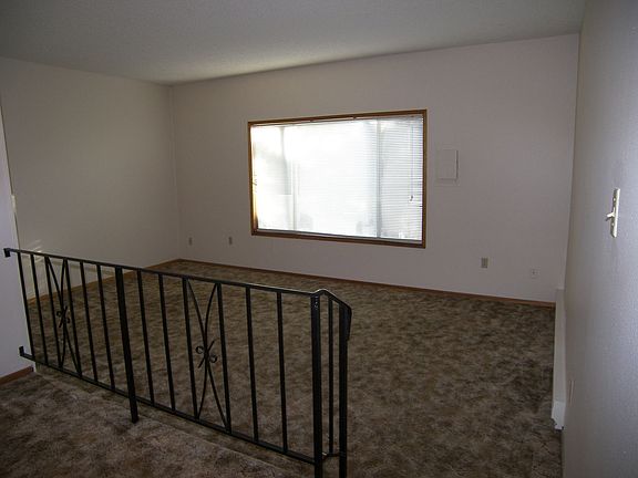 3rd image of 2020-2064 SE Salmon St #2038
