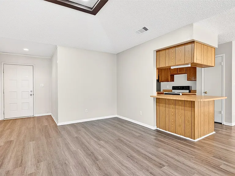 11103 Bellerive Dr — Photo 11