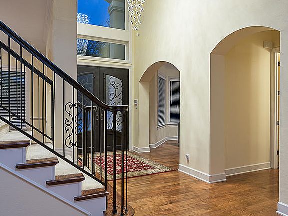 2nd image of 6615 Dogwood Creek Dr