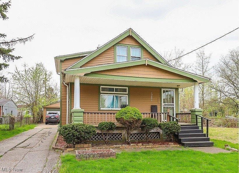 1st image of 12604 Farringdon Ave