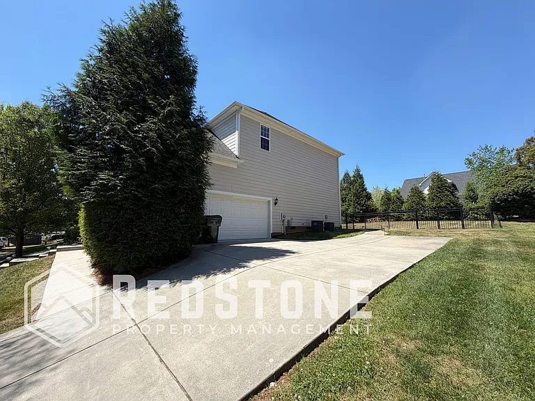 1823 Buxton Way — Photo 48