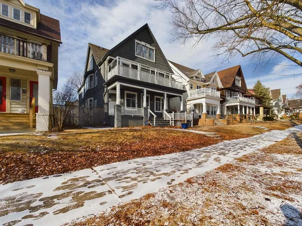 2825 North Murray AVENUE #2827, Milwaukee, WI 53211