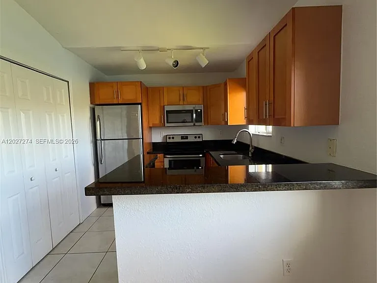 995 NE 34th Ave #201 — Photo 13