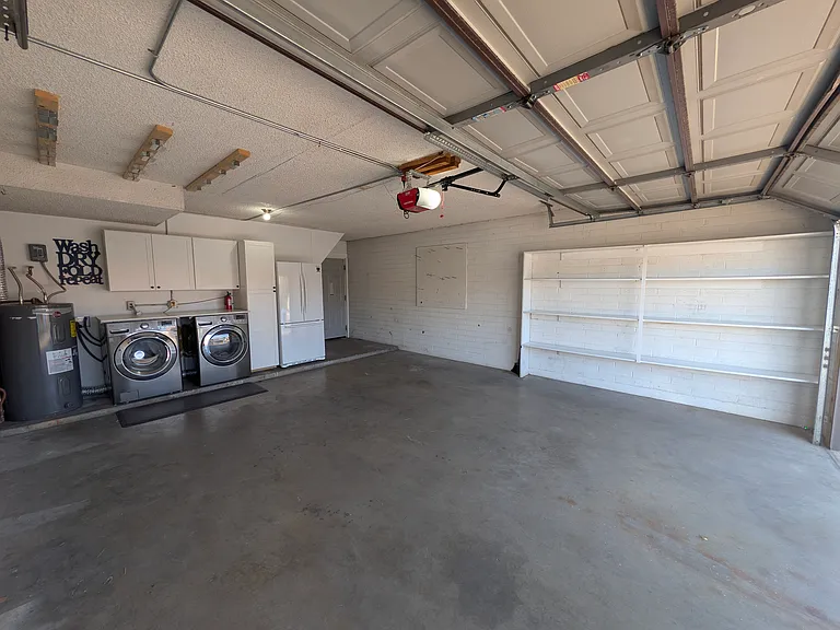 1022 W Mission Ln — Photo 30