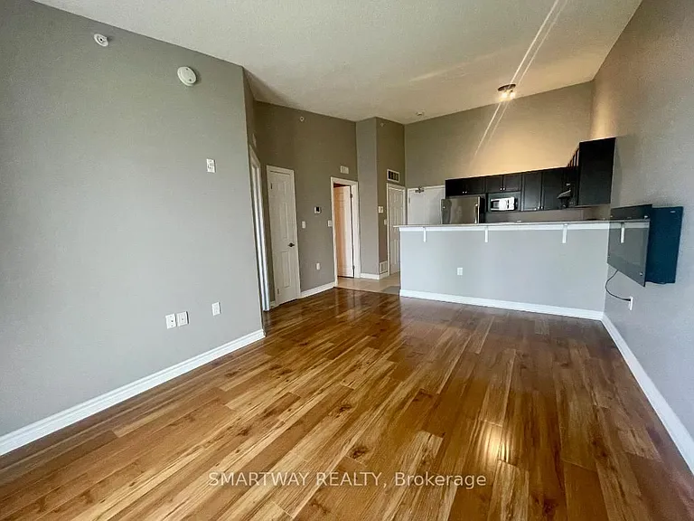 1360 Main St E #409 — Photo 6