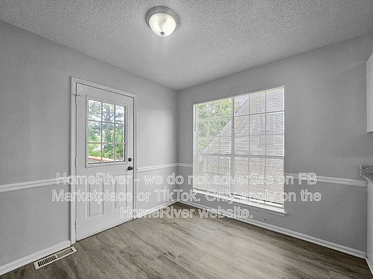 1957 Phillips Lake Blf — Photo 9