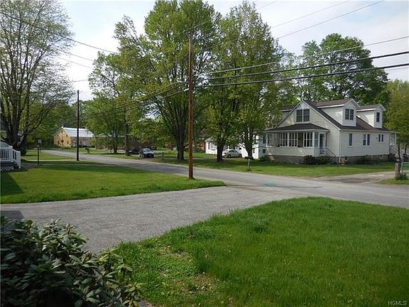 3rd image of 14 Pleasant Ave