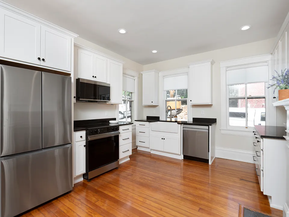 138 N Coalter St #138