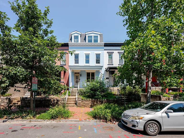 1234 E St NE — Photo 78