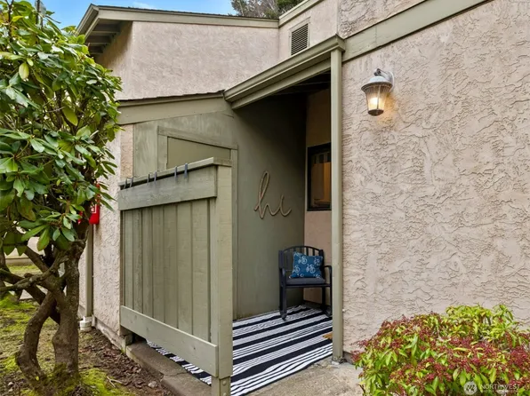 10048 NE 138th Place #I 1, Kirkland, WA 98034