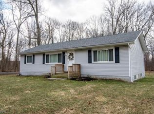 1370 Redbush Rd, Akron, OH 44320