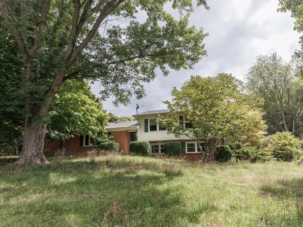 5922 Borden Grant Trl, Raphine, VA 24472