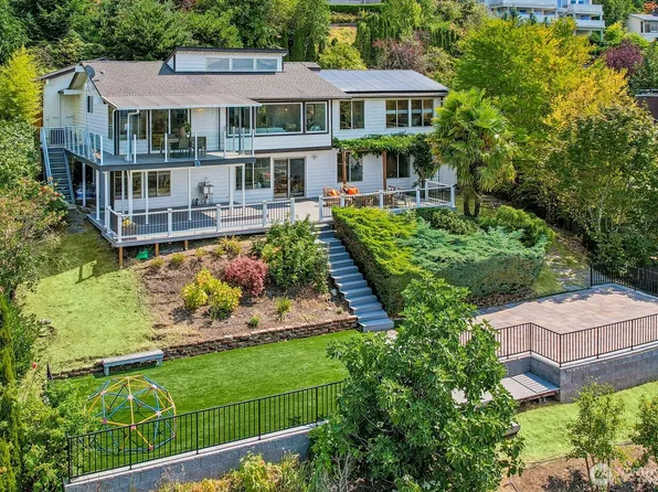 4551 135th Avenue SE, Bellevue, WA 98006