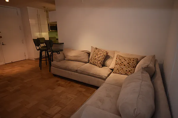 Rented by Luxury Habitat | media 18