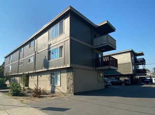 1004 S Cloverdale St, Seattle, WA 98108