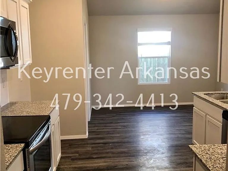 1236 S Nighthawk Ln — Photo 5