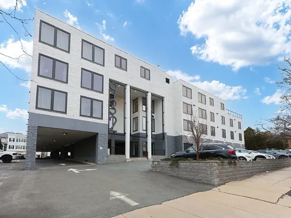 932 Broadway #304, Chelsea, MA 02150
