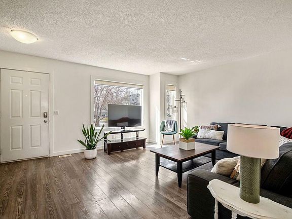 4th image of 1708 High Country Dr NW