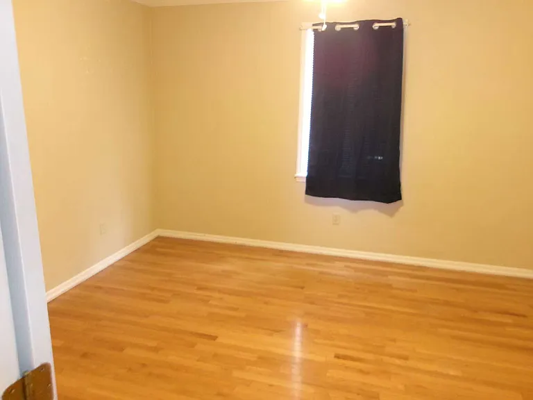 7074 Sutherland Ave — Photo 11