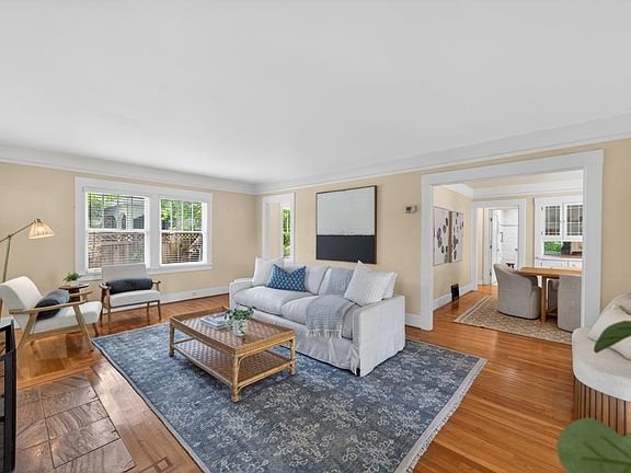 5th image of 1026 37th St