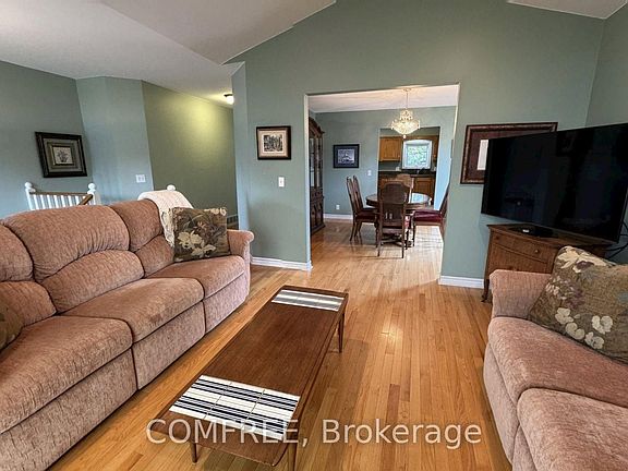 4th image of 372 E Puce Rd