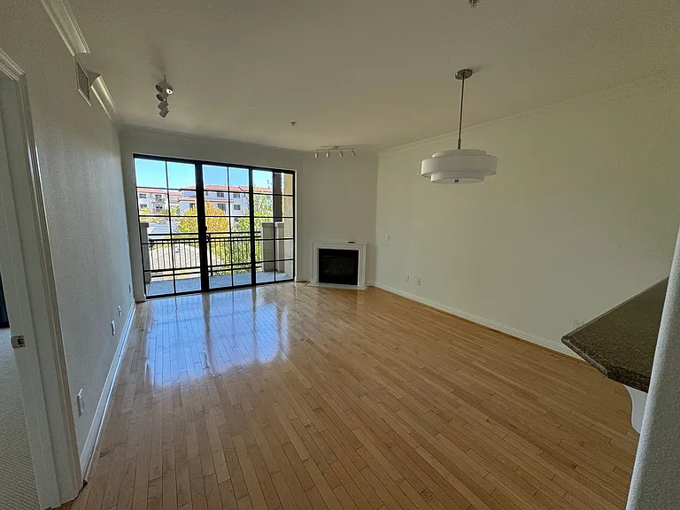 633 Elm St #313 — Photo 5