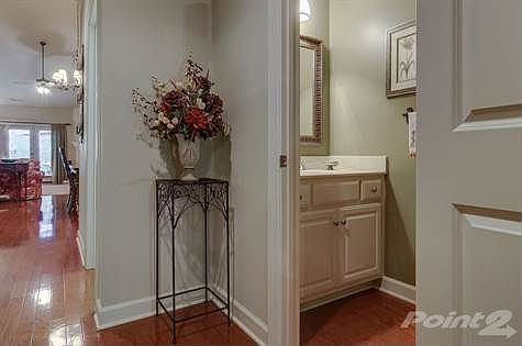 3rd image of 250 Windsor Terrace Dr