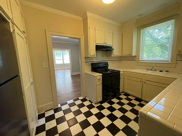 3303 Abingdon Rd — Photo 41
