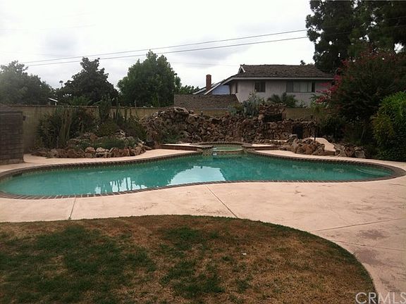 5th image of 4215 N Lyman Ave