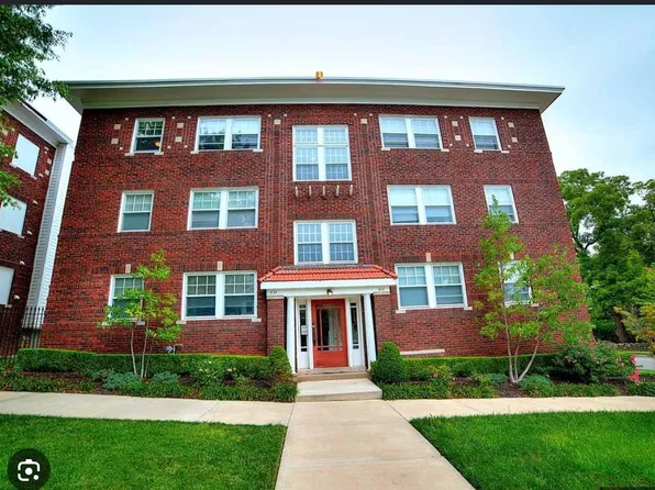 414 E 41st St APT 1W, Kansas City, MO 64110