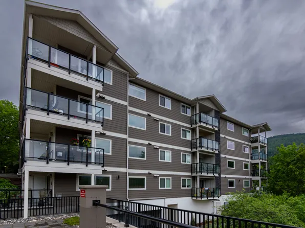 330 4th Ave SE Unit 402, Salmon Arm, BC V1E 0E2