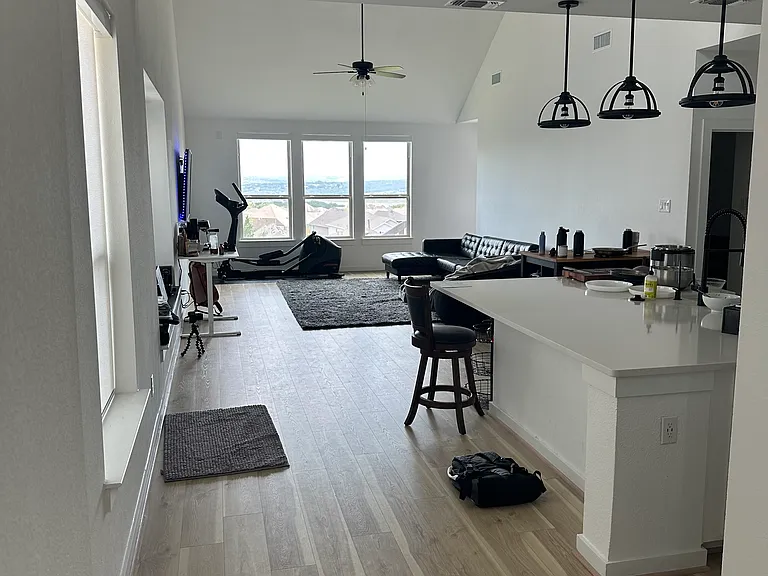 8009 Copper Prairie Bnd — Photo 4