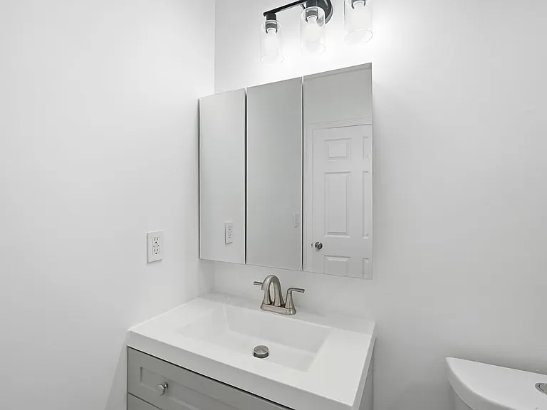 568 Hale Ave — Photo 14