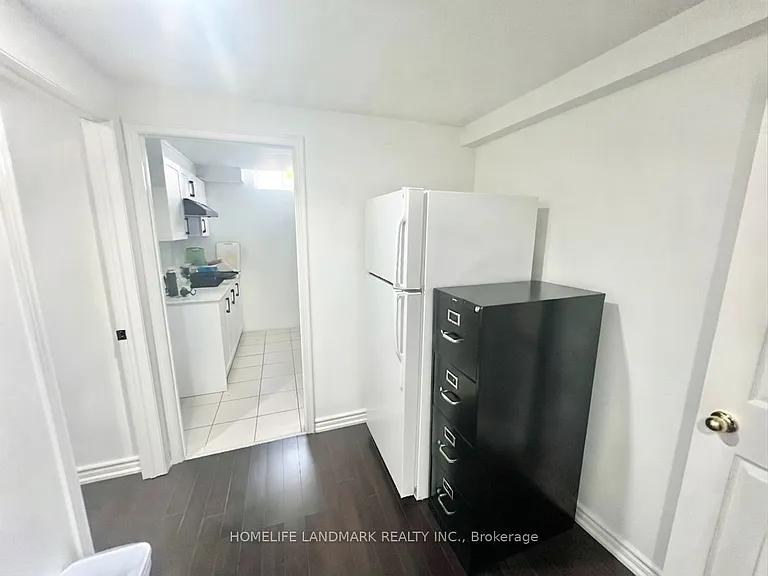 8 Baffin Ct — Photo 10