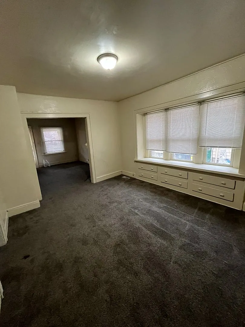 72 E. Mapledale Ave. — Photo 3