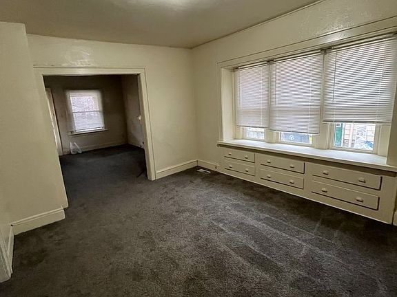 3rd image of 72 E Mapledale Ave #1