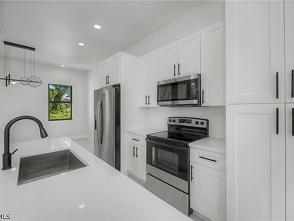 4th image of 3123 69th St W