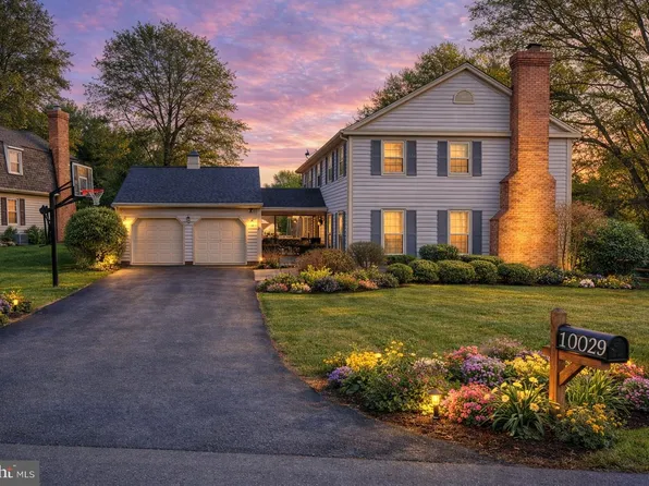 10029 Dellcastle Rd, Montgomery Village, MD 20886