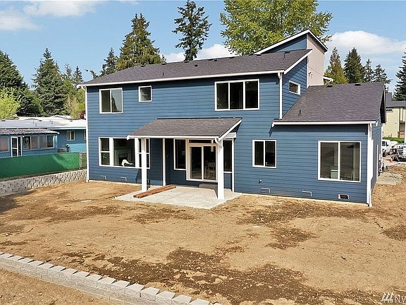 4th image of 4005 177th Pl SW