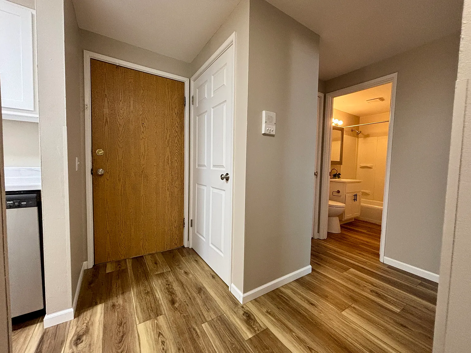 2 bed, 785 sqft, $1,270 — Photo 3