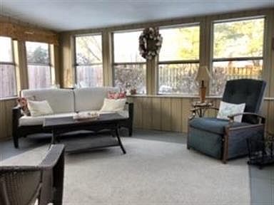 2nd image of 1586 Rayne Ln