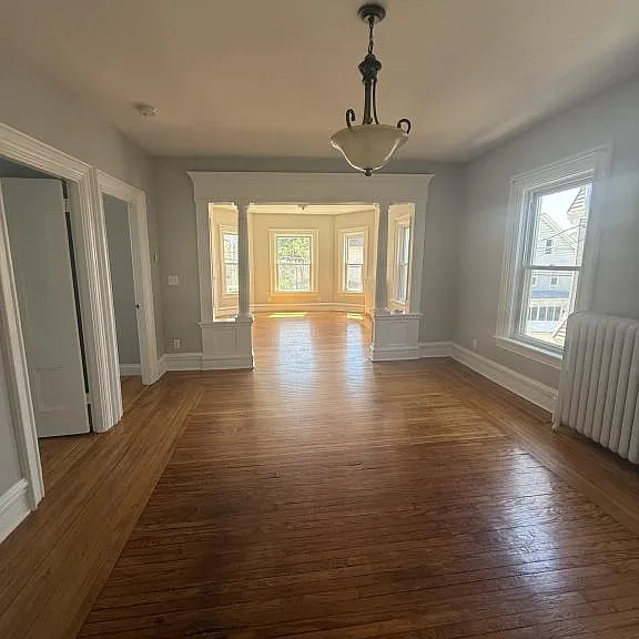 304 Grove St — Photo 5