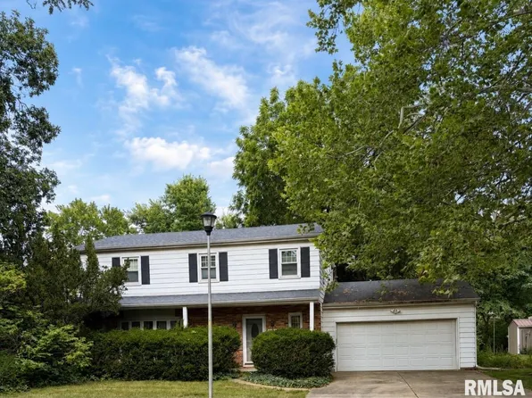 2608 N Kingston Dr, Peoria, IL 61604