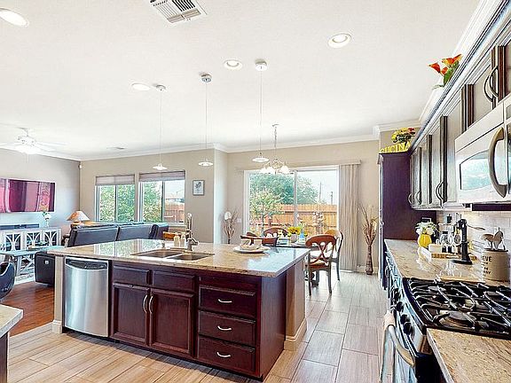 4th image of 9466 Palmerson Dr