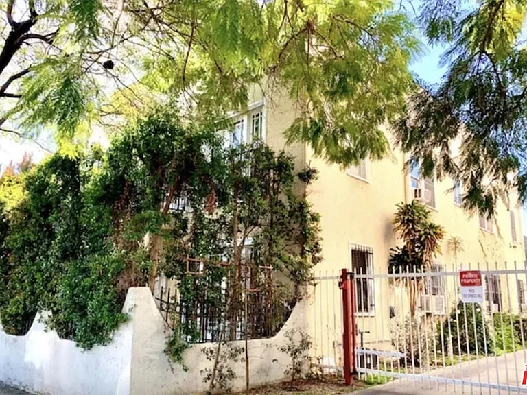 1431 N Las Palmas Ave — Photo 16