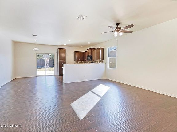 3rd image of 20645 N WILFORD Avenue