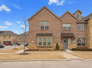 691 Vista Oaks Rd, Lewisville, TX 75067