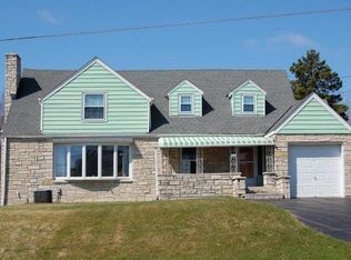 4637 S Ahmedi Ave, St Francis, WI 53235