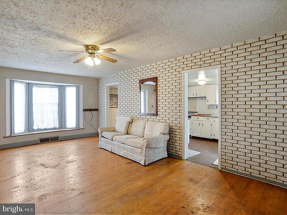 4th image of 1612 Bedford St